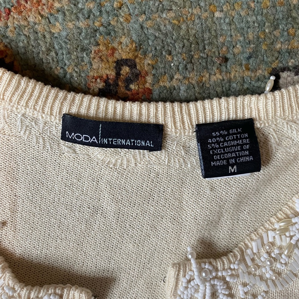 Fun beaded sweater - Picture 3 of 9